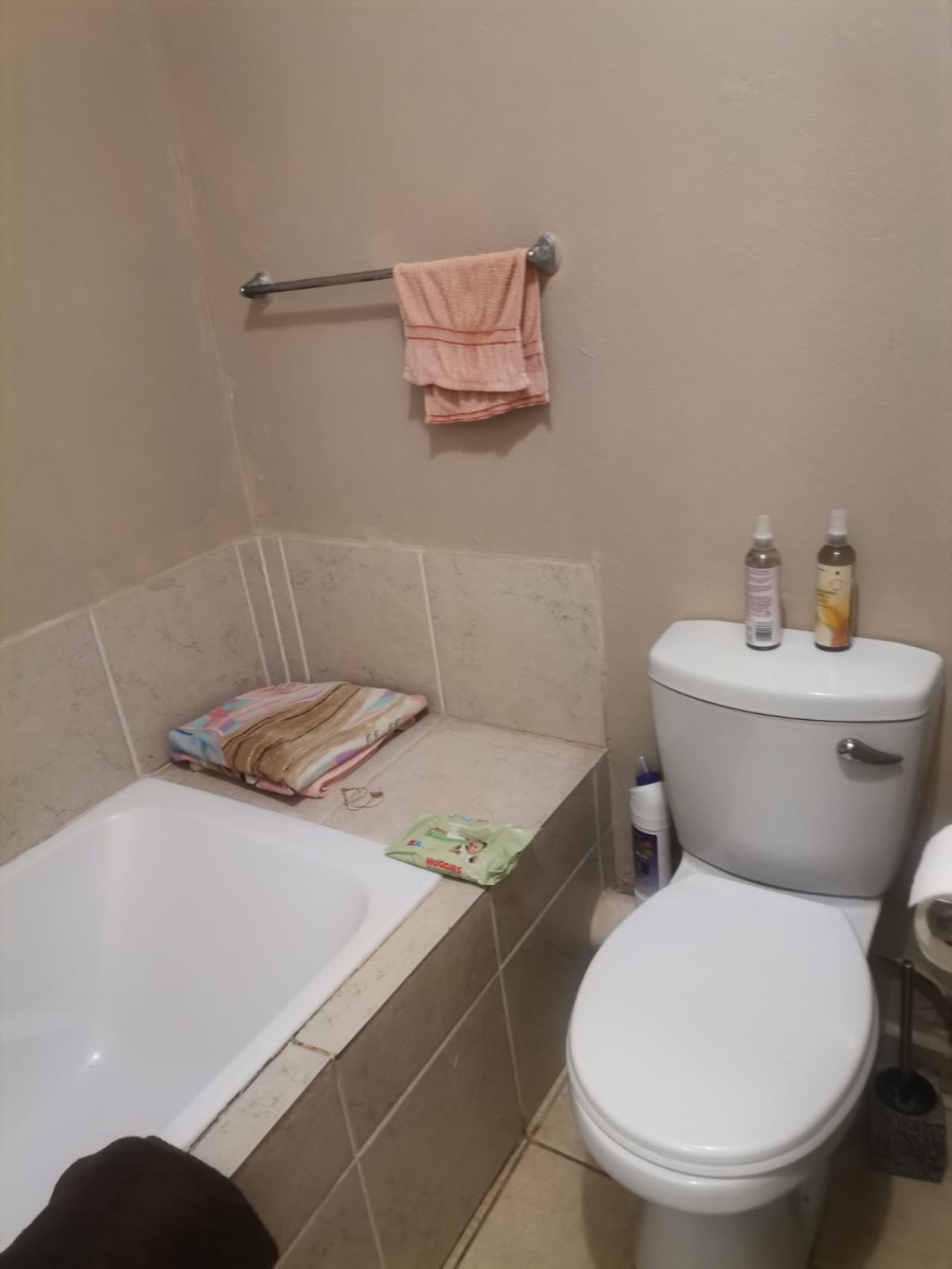 2 Bedroom Property for Sale in The Orchards Gauteng