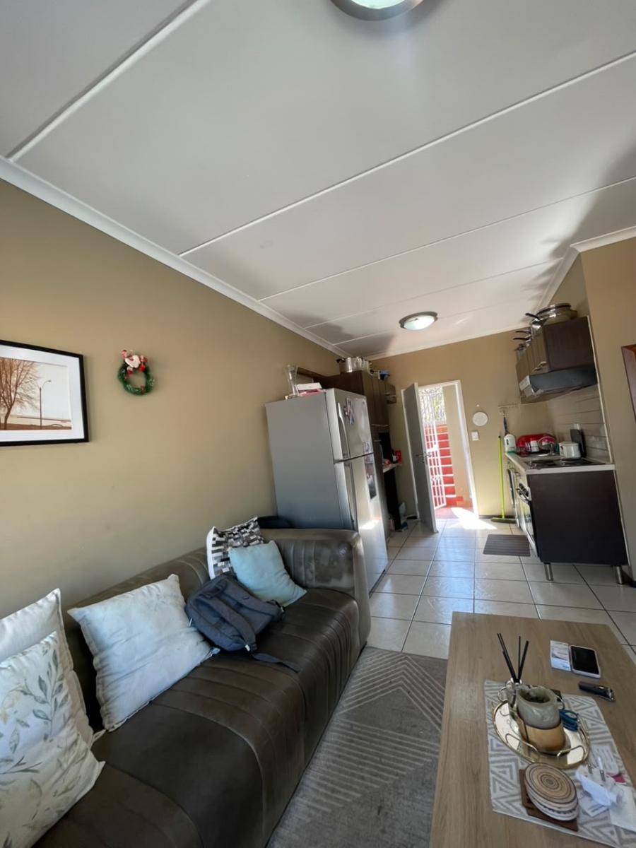 To Let 2 Bedroom Property for Rent in Noordhang Gauteng