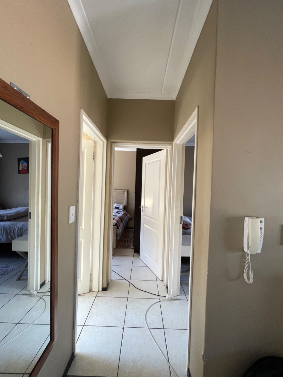 To Let 2 Bedroom Property for Rent in Noordhang Gauteng