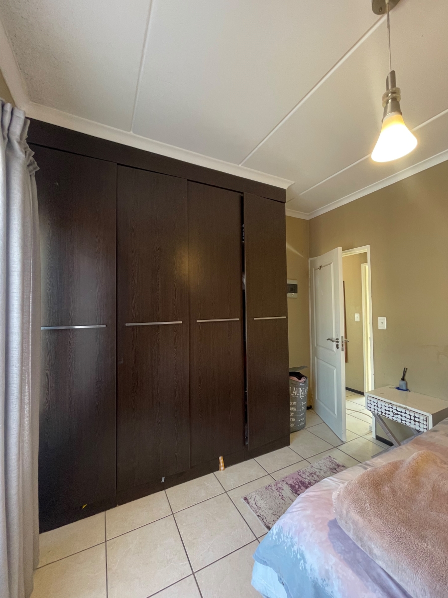 To Let 2 Bedroom Property for Rent in Noordhang Gauteng