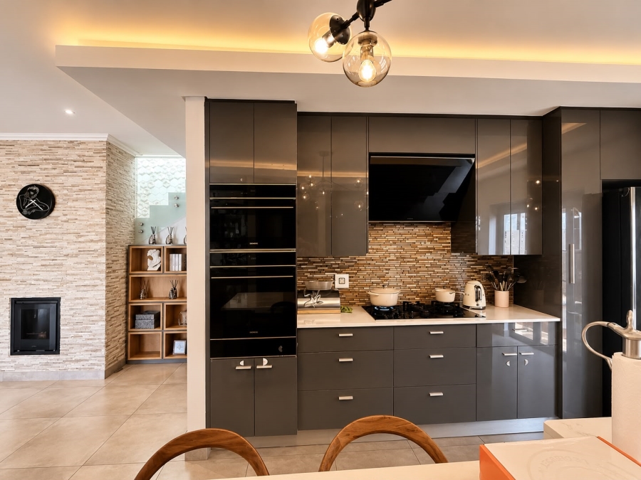 To Let 4 Bedroom Property for Rent in Bryanston Gauteng