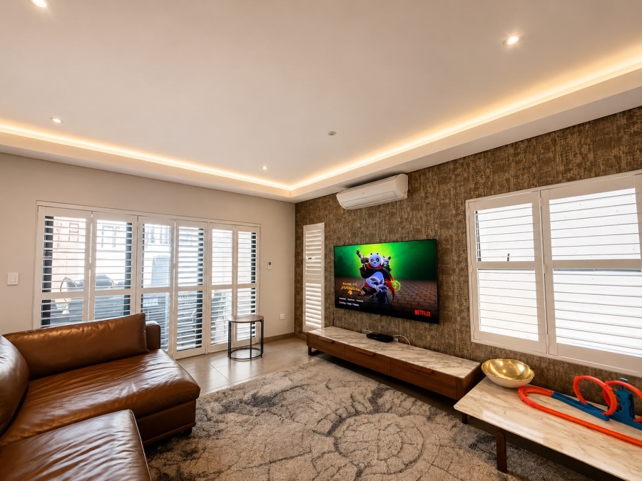 To Let 4 Bedroom Property for Rent in Bryanston Gauteng