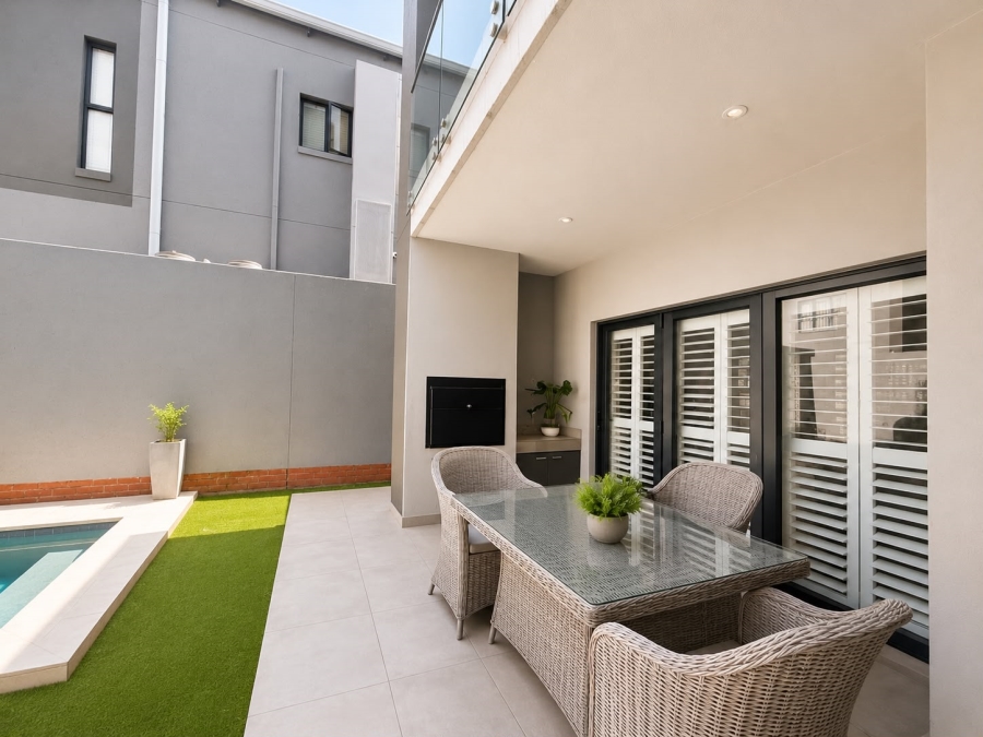 To Let 4 Bedroom Property for Rent in Bryanston Gauteng