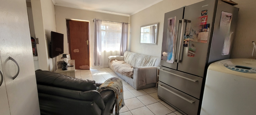 2 Bedroom Property for Sale in Bonaero Park Gauteng