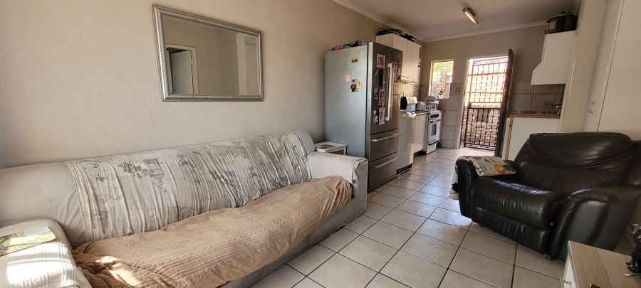 2 Bedroom Property for Sale in Bonaero Park Gauteng