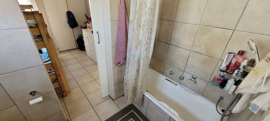 2 Bedroom Property for Sale in Bonaero Park Gauteng