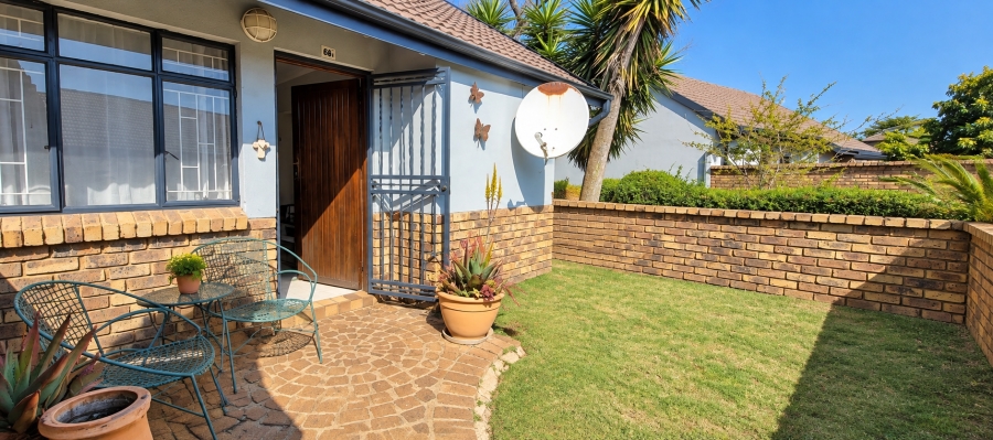 2 Bedroom Property for Sale in Bonaero Park Gauteng
