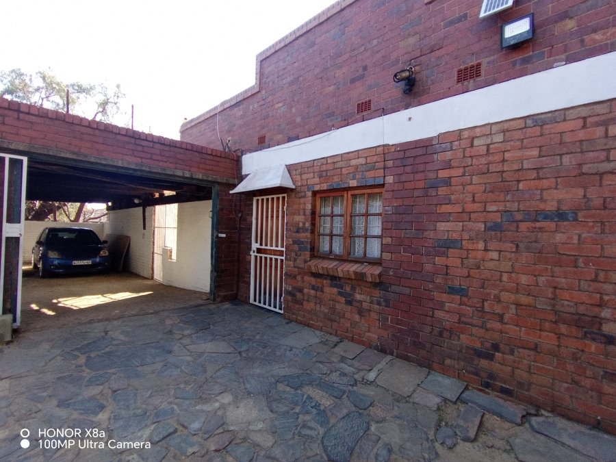 4 Bedroom Property for Sale in Kensington Gauteng