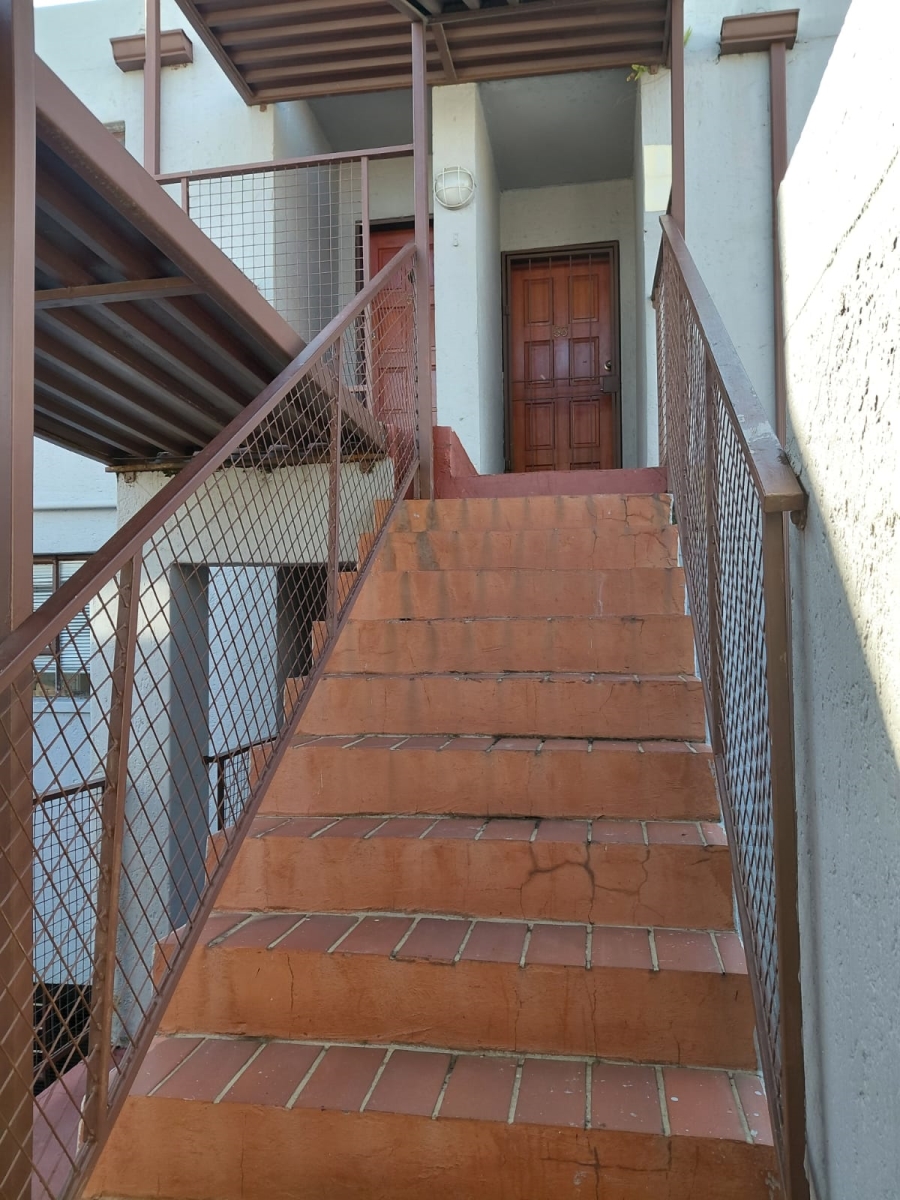 2 Bedroom Property for Sale in Vorna Valley Gauteng