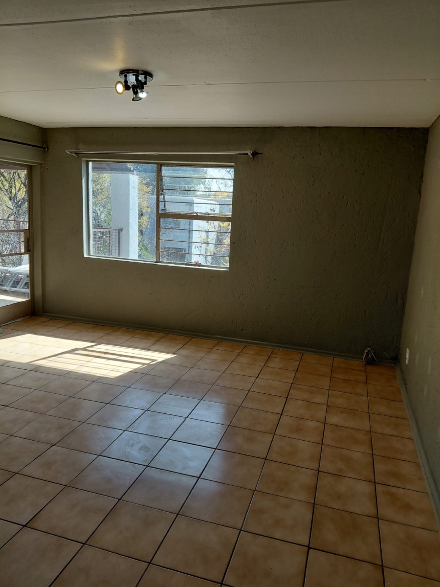 2 Bedroom Property for Sale in Vorna Valley Gauteng