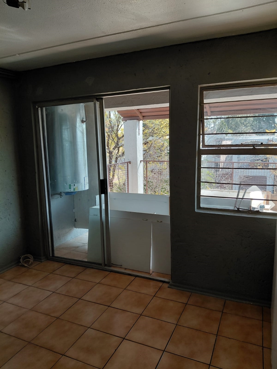 2 Bedroom Property for Sale in Vorna Valley Gauteng