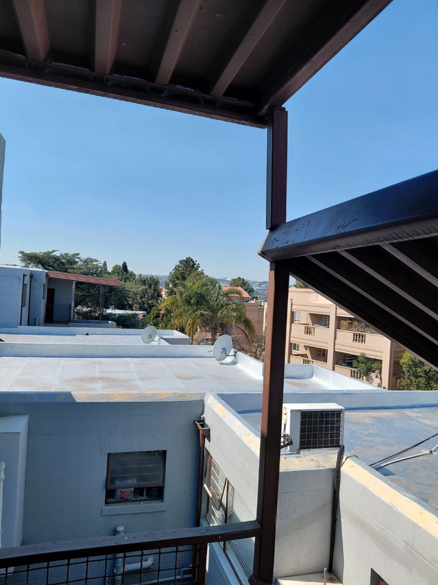 2 Bedroom Property for Sale in Vorna Valley Gauteng
