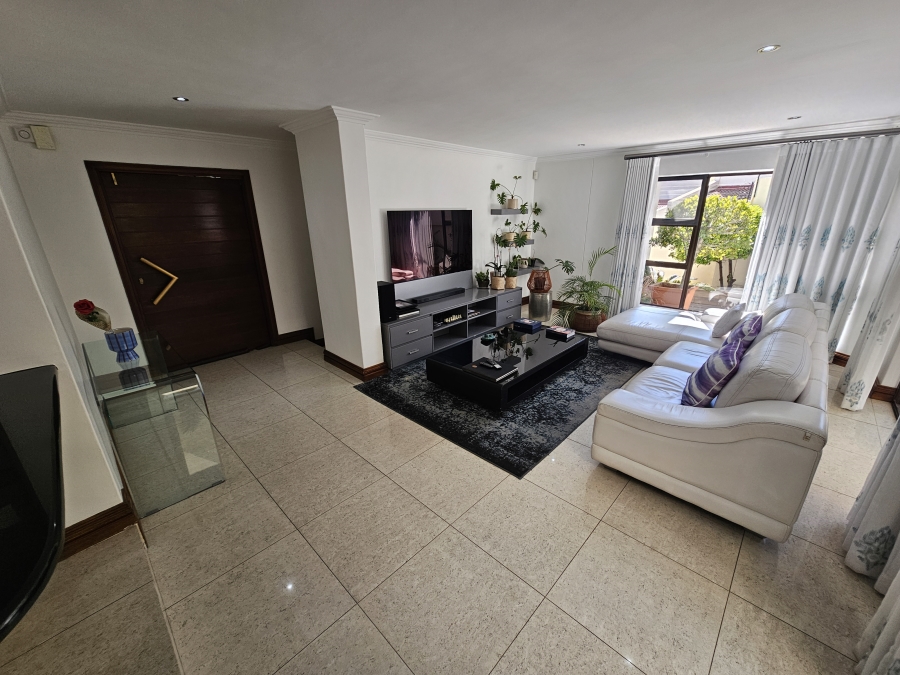 To Let 3 Bedroom Property for Rent in Morningside Ext 40 Gauteng