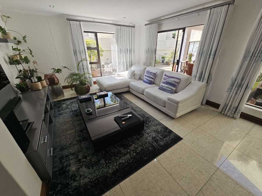 To Let 3 Bedroom Property for Rent in Morningside Ext 40 Gauteng