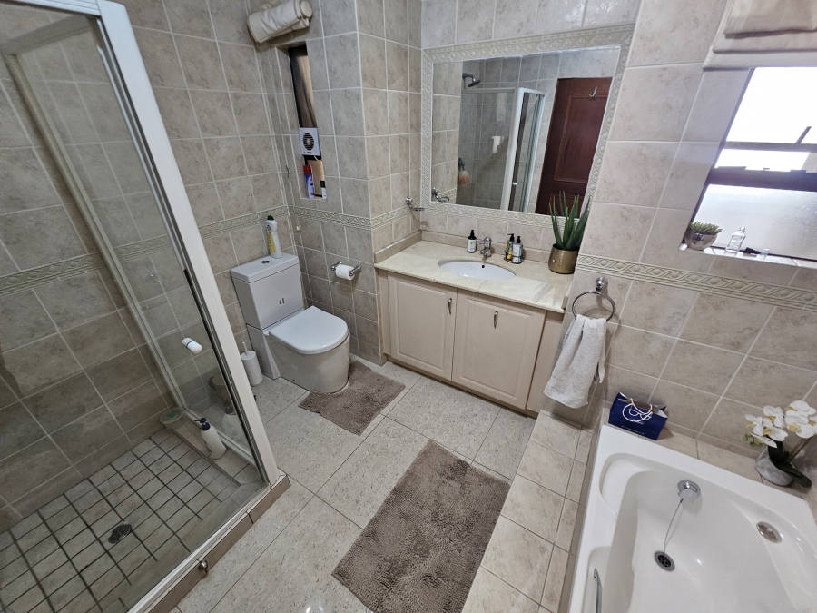 To Let 3 Bedroom Property for Rent in Morningside Ext 40 Gauteng