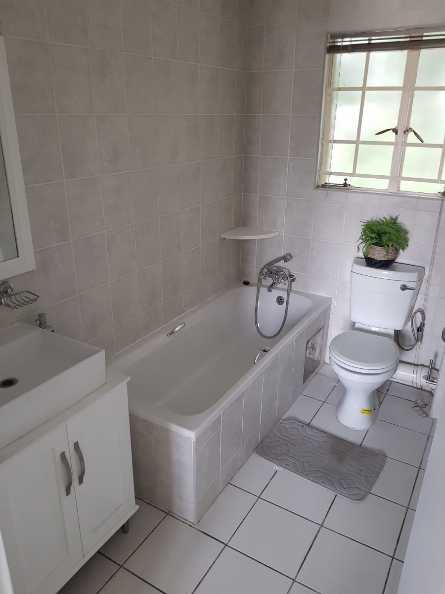 To Let 2 Bedroom Property for Rent in Morningside Gauteng