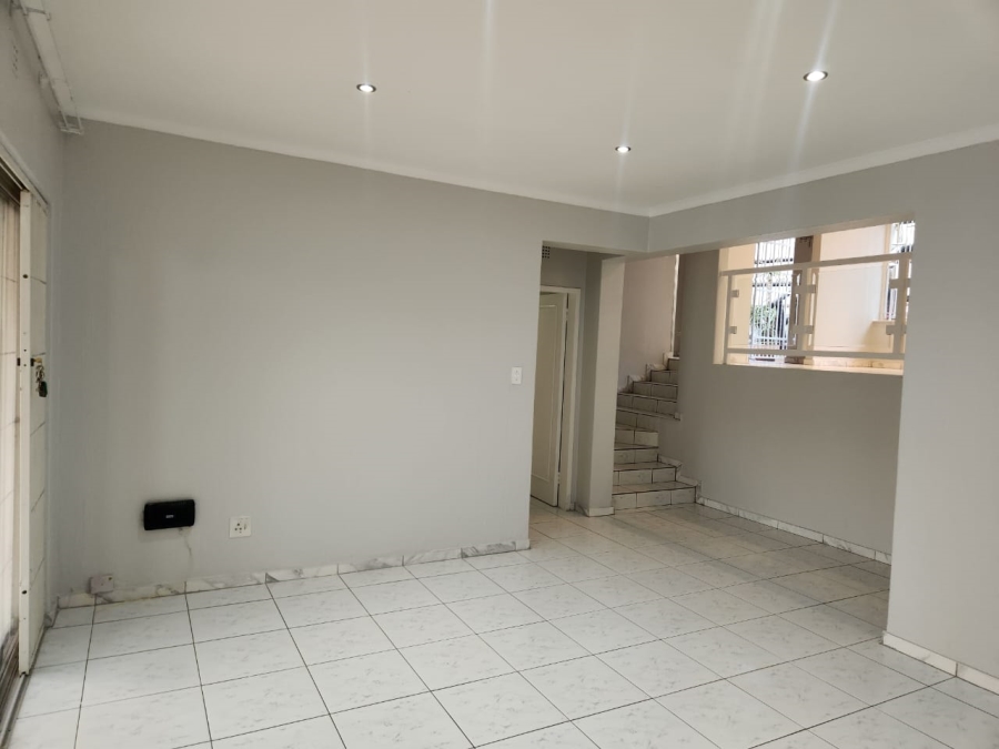 To Let 3 Bedroom Property for Rent in Bryanston Gauteng