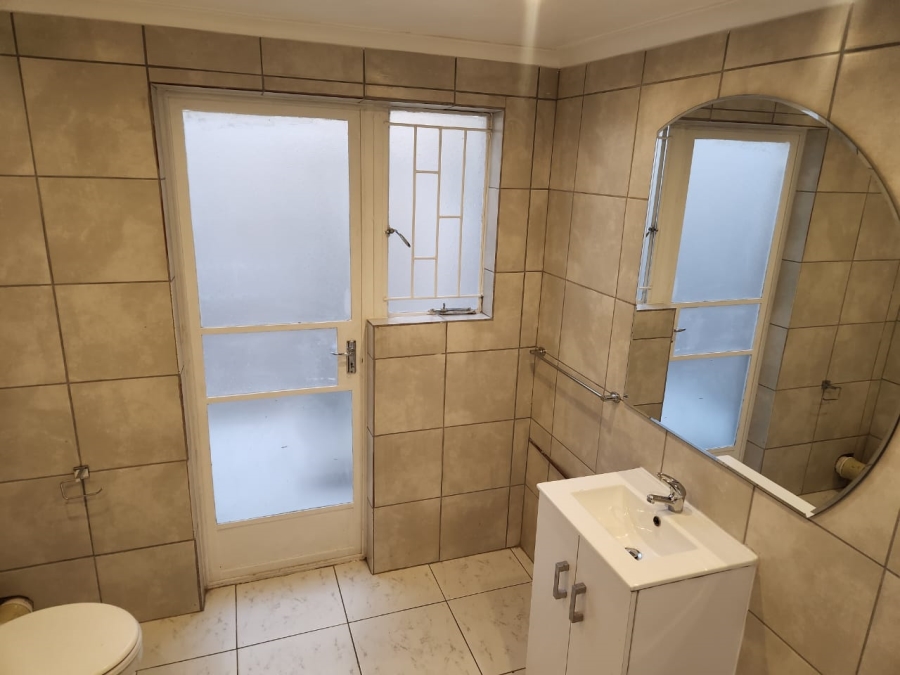 To Let 3 Bedroom Property for Rent in Bryanston Gauteng