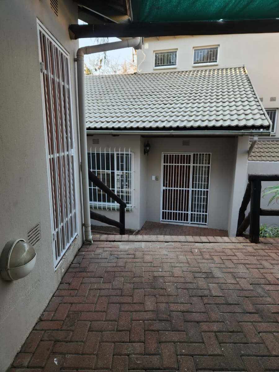 To Let 3 Bedroom Property for Rent in Bryanston Gauteng