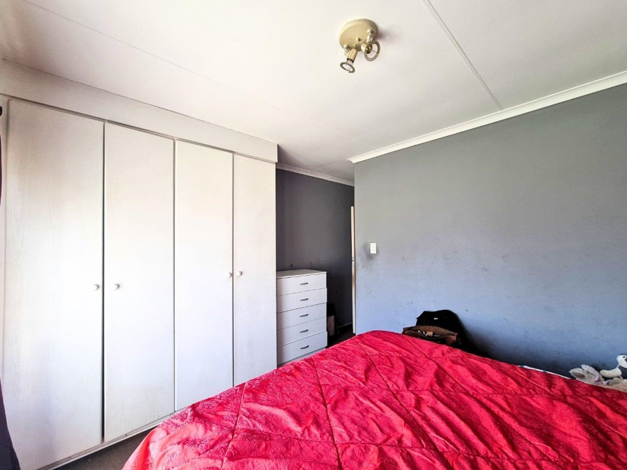 2 Bedroom Property for Sale in Noordwyk Gauteng