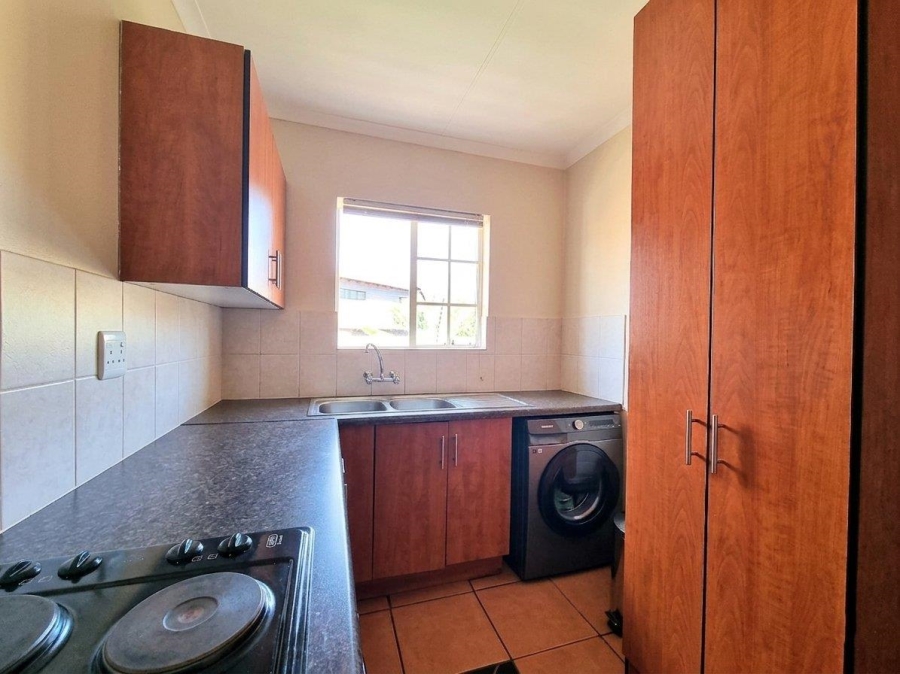 2 Bedroom Property for Sale in Noordwyk Gauteng