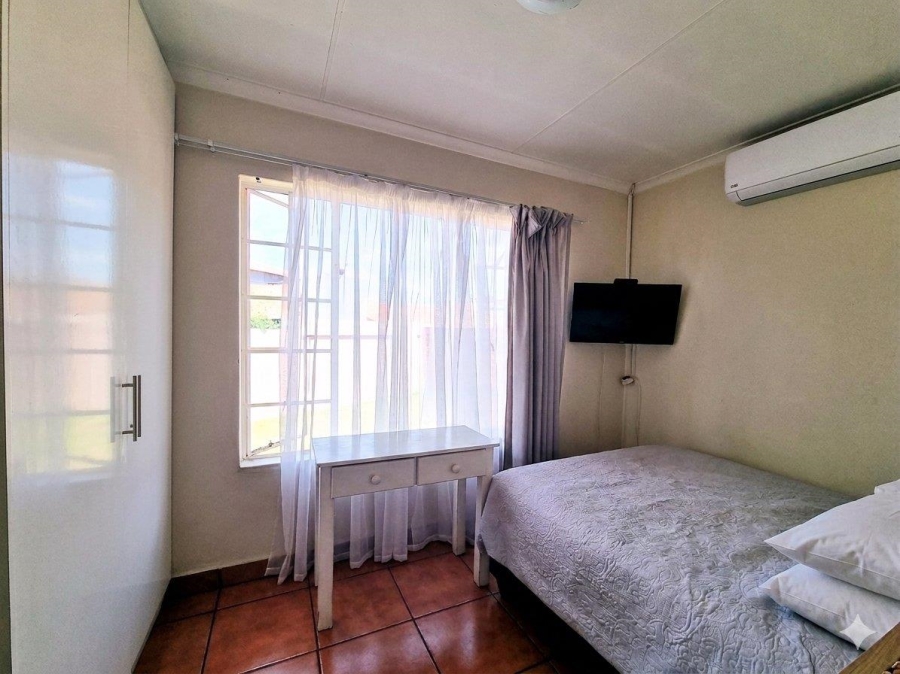 2 Bedroom Property for Sale in Noordwyk Gauteng