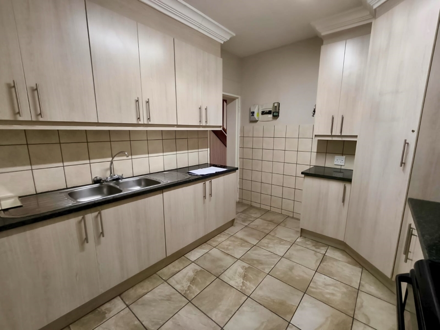 To Let 2 Bedroom Property for Rent in Three Rivers Proper Gauteng