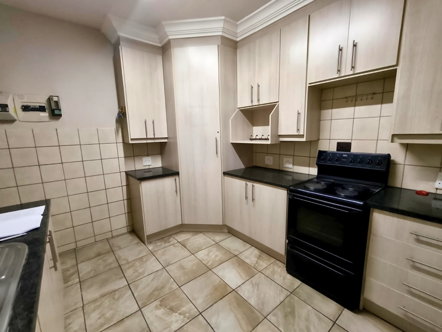 To Let 2 Bedroom Property for Rent in Three Rivers Proper Gauteng