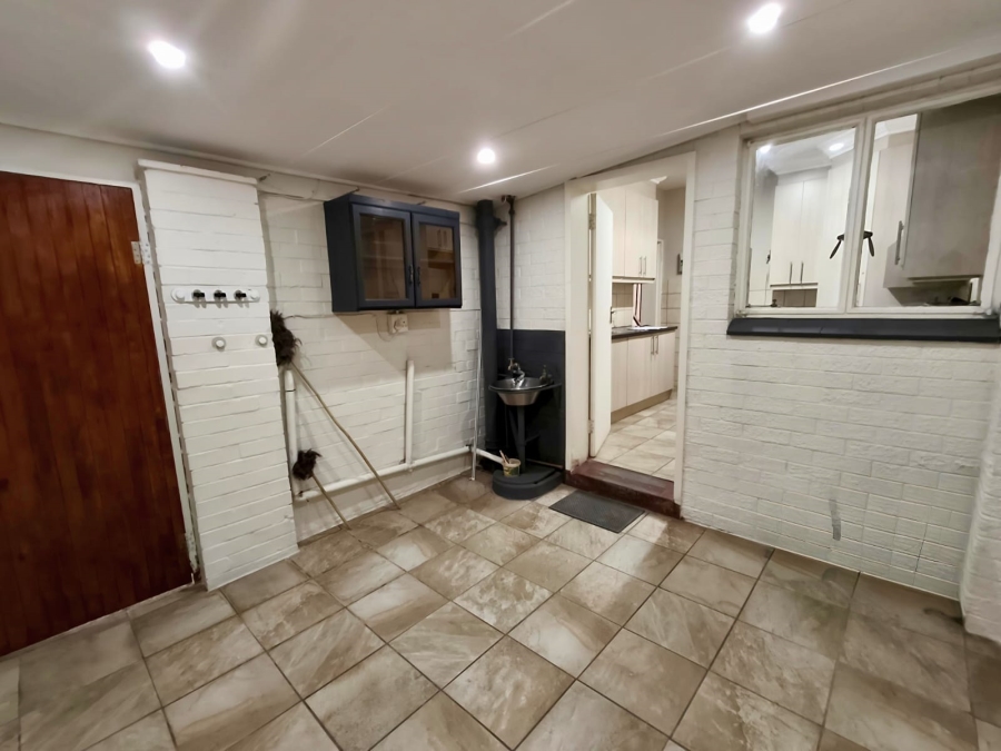 To Let 2 Bedroom Property for Rent in Three Rivers Proper Gauteng