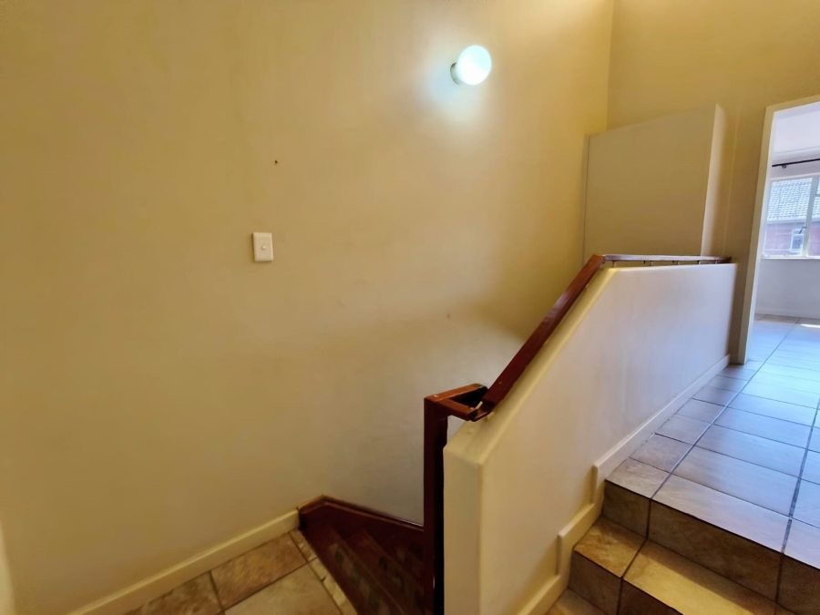 To Let 2 Bedroom Property for Rent in Three Rivers Proper Gauteng