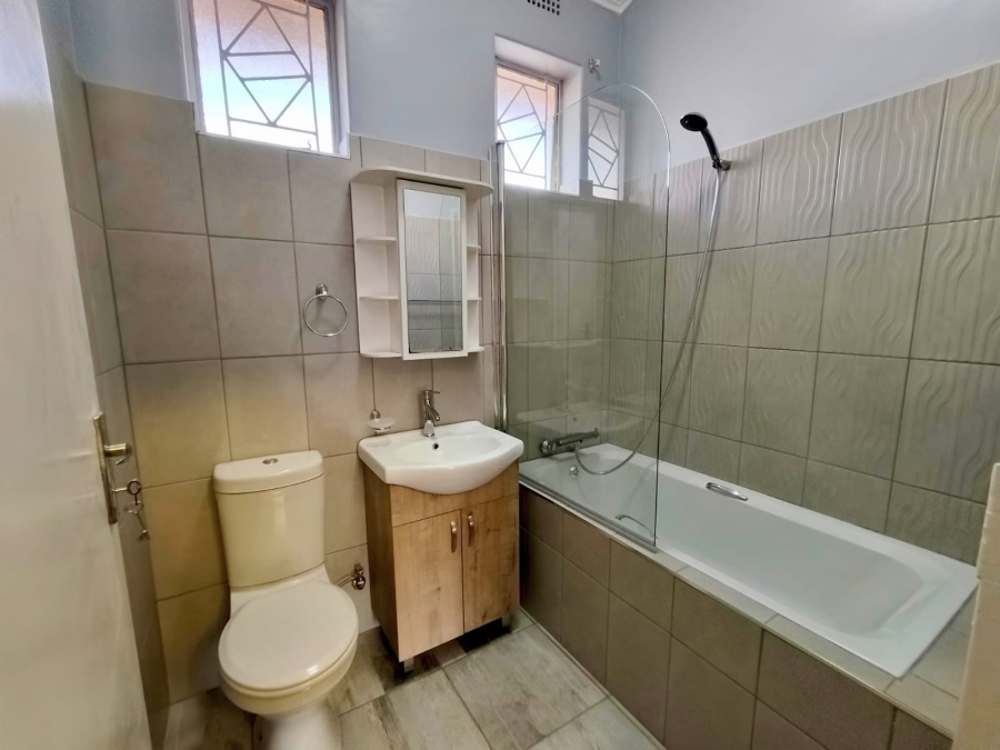 To Let 2 Bedroom Property for Rent in Three Rivers Proper Gauteng