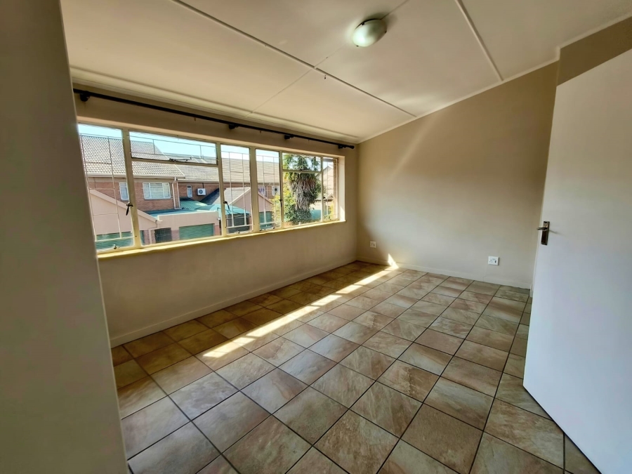 To Let 2 Bedroom Property for Rent in Three Rivers Proper Gauteng