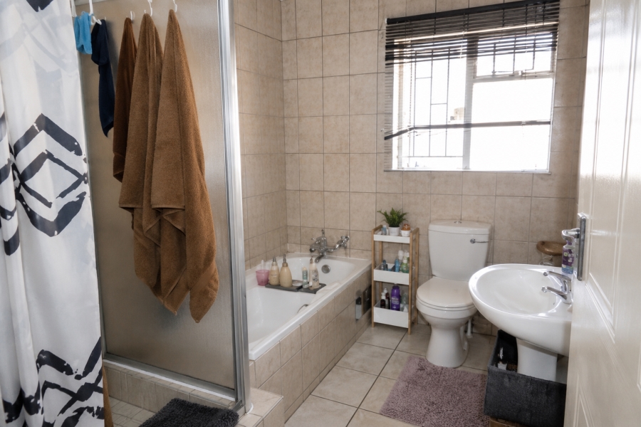 2 Bedroom Property for Sale in Comet Gauteng