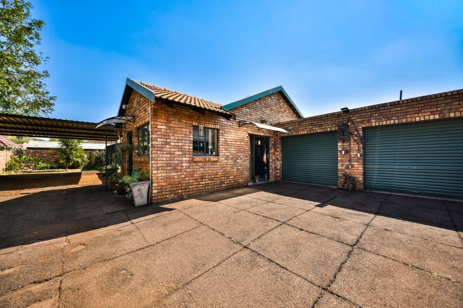 3 Bedroom Property for Sale in Sinoville Gauteng