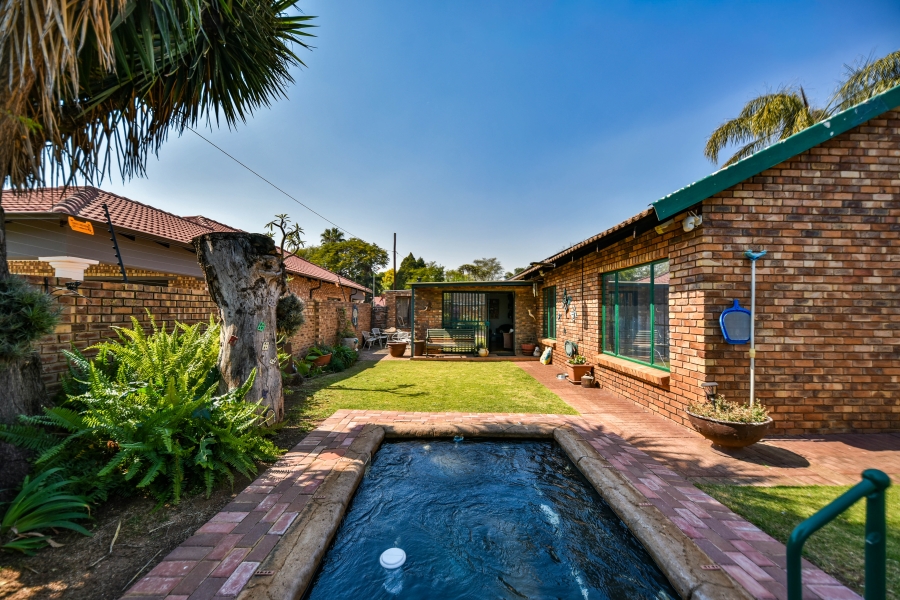 3 Bedroom Property for Sale in Sinoville Gauteng