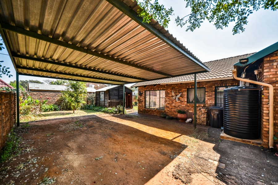 3 Bedroom Property for Sale in Sinoville Gauteng
