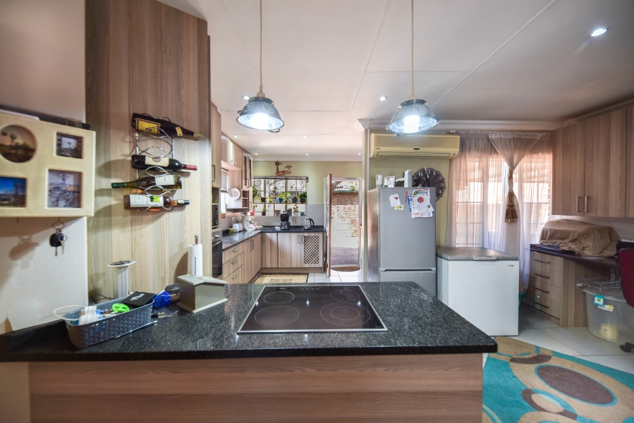 3 Bedroom Property for Sale in Sinoville Gauteng
