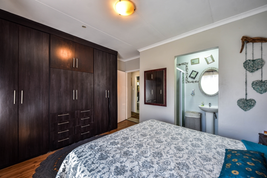 3 Bedroom Property for Sale in Sinoville Gauteng