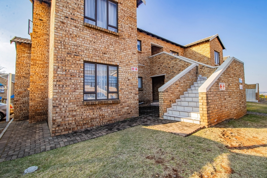 2 Bedroom Property for Sale in South Crest Gauteng