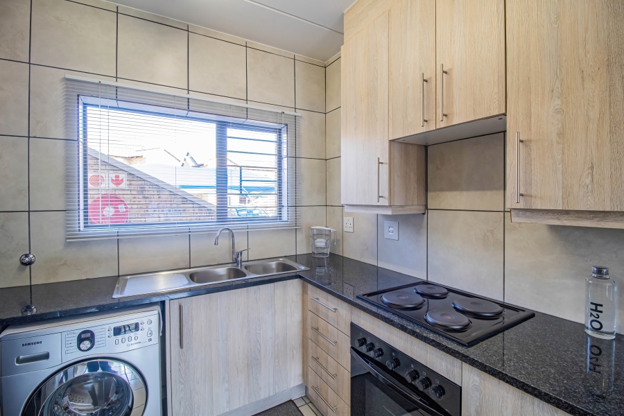 2 Bedroom Property for Sale in South Crest Gauteng