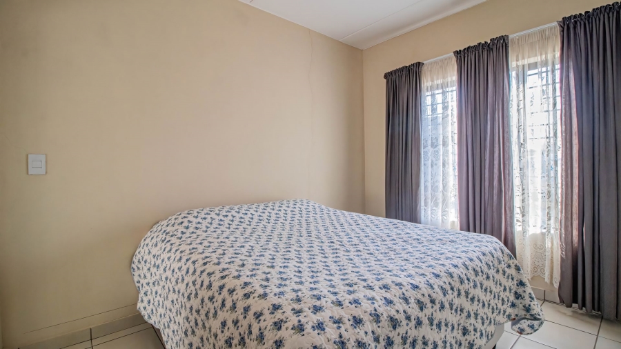 2 Bedroom Property for Sale in South Crest Gauteng