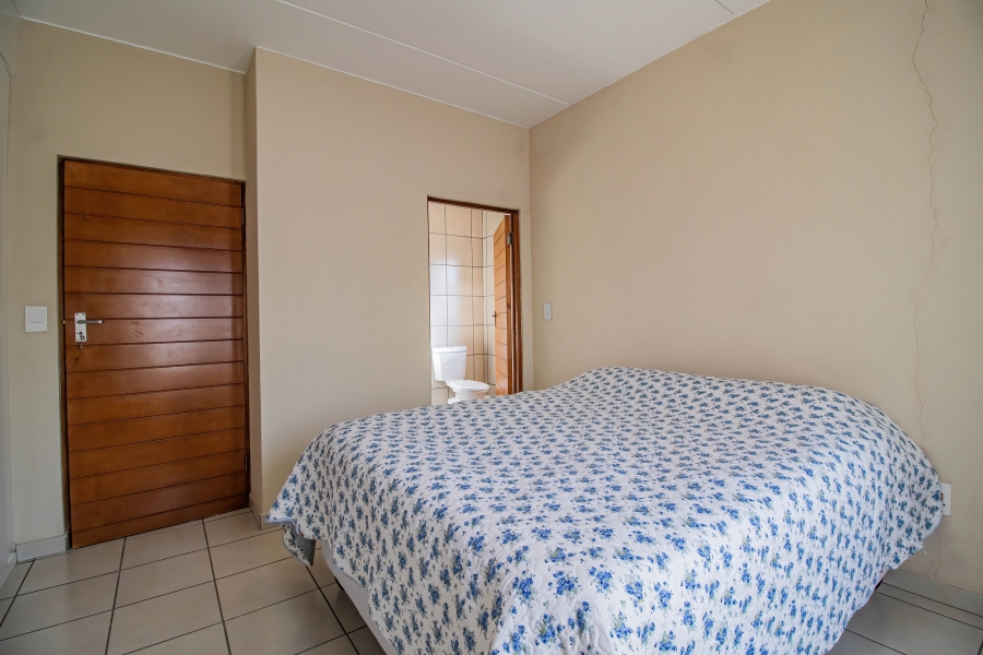 2 Bedroom Property for Sale in South Crest Gauteng