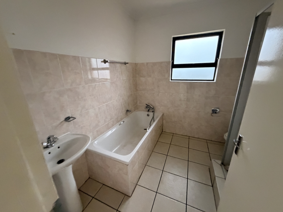 2 Bedroom Property for Sale in Parkrand Gauteng