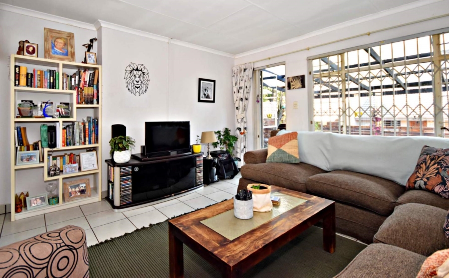 2 Bedroom Property for Sale in Sonneglans Gauteng
