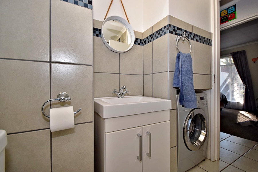 2 Bedroom Property for Sale in Sonneglans Gauteng