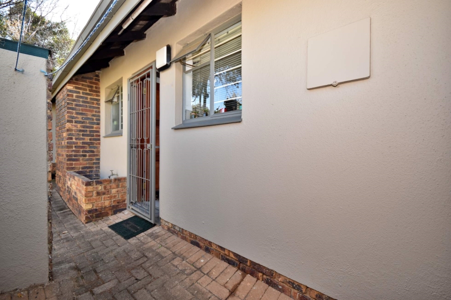 2 Bedroom Property for Sale in Sonneglans Gauteng