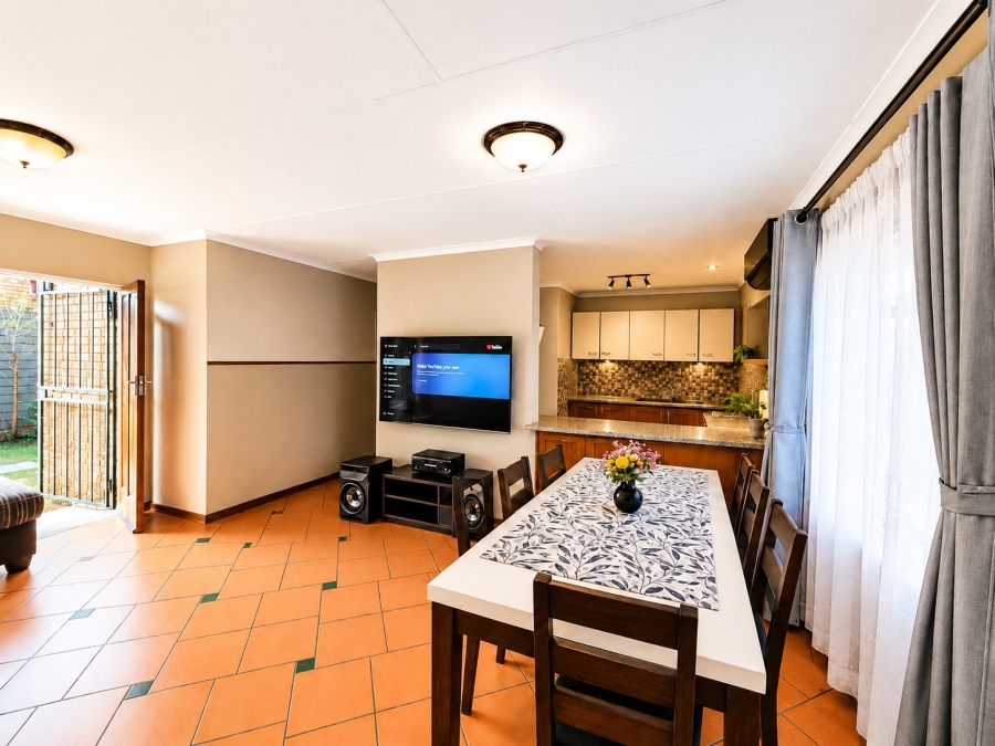 To Let 2 Bedroom Property for Rent in Rooihuiskraal North Gauteng