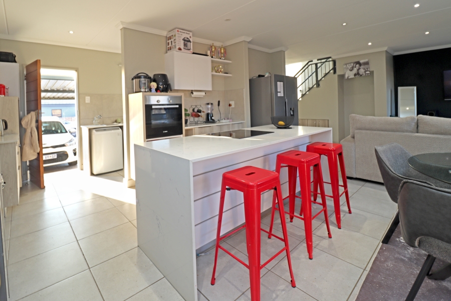 To Let 4 Bedroom Property for Rent in Cosmo City Gauteng