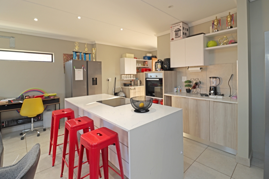 To Let 4 Bedroom Property for Rent in Cosmo City Gauteng