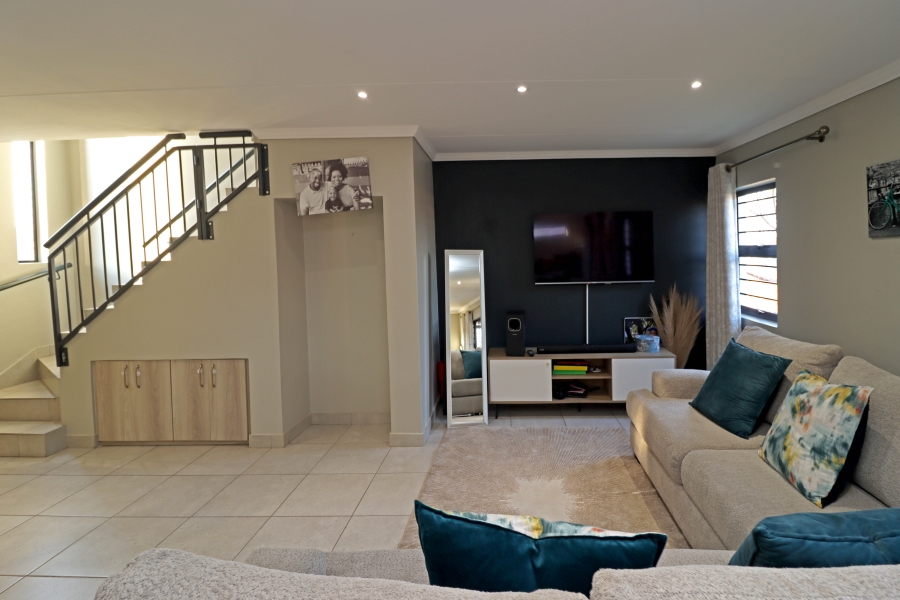 To Let 4 Bedroom Property for Rent in Cosmo City Gauteng